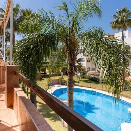 Playa Piscina Parking 3 * בנאלמדנה